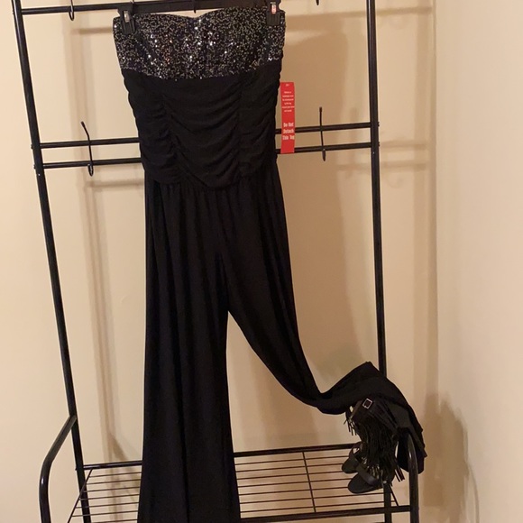 Pants - Sleeveless Jumpsuit - NEW!  Size Medium